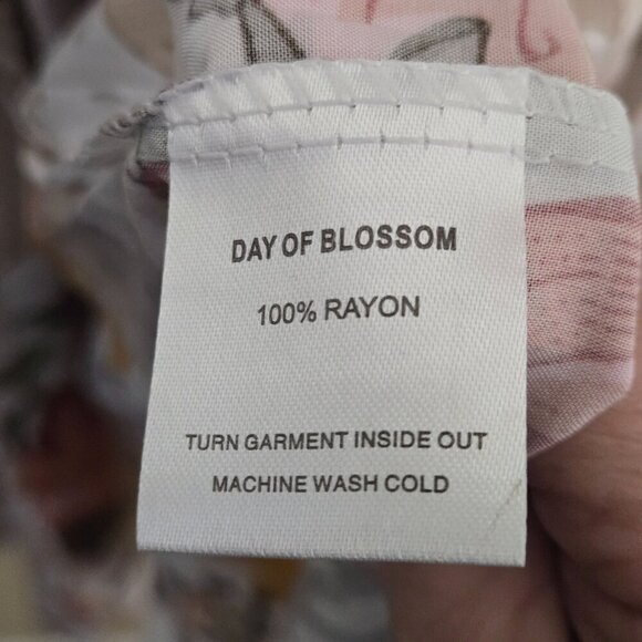 Day Of Blossom Stunning Floral Lightweight Robe Size M/L - Picture 11 of 11